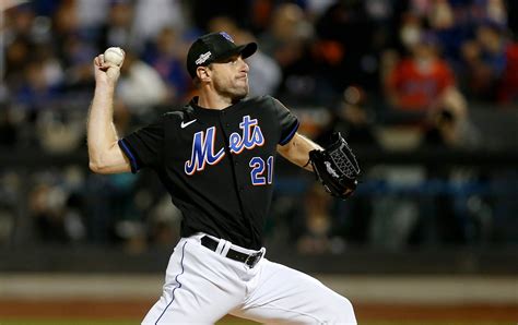 2023 World Series odds, picks, long shots: Mets, Astros, .
